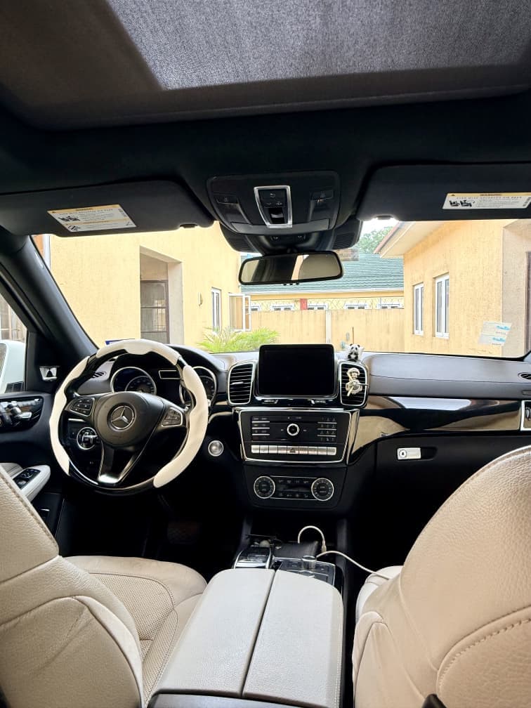 2017 Mercedes Benz GLS550
