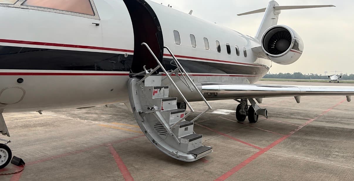 Bombardier Challenger 604